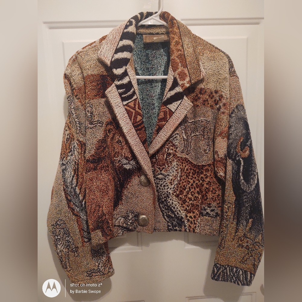 Painted Pony Tapestry Jacket in Wild Animal Print size Small